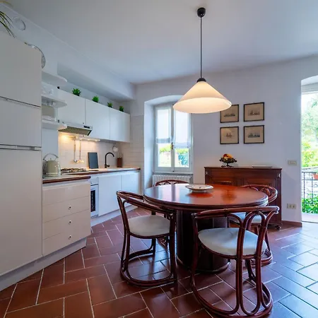 Lejlighed Loppia Secret Mansarda By Wonderful Italy